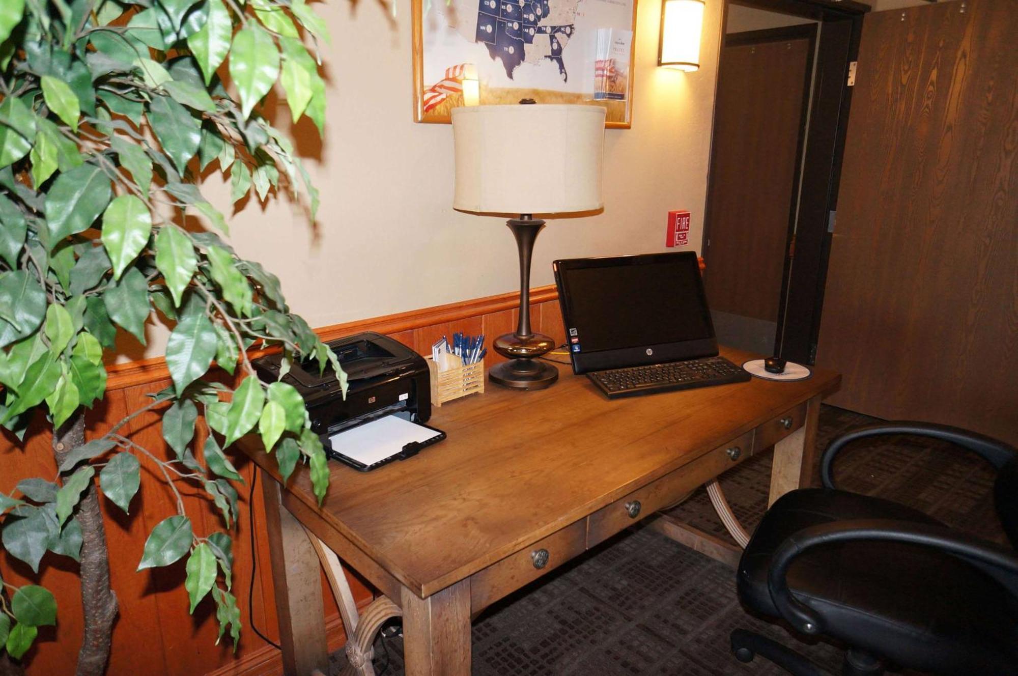 Americinn By Wyndham Baldwin Extérieur photo