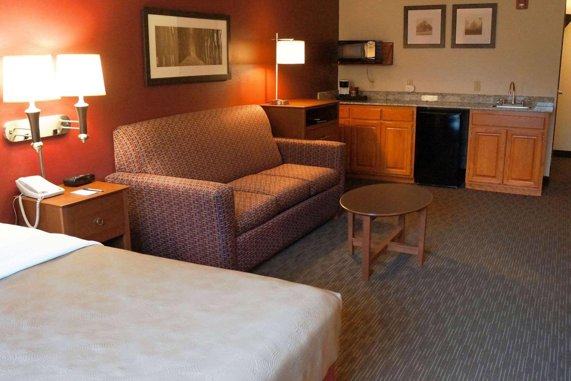 Americinn By Wyndham Baldwin Extérieur photo
