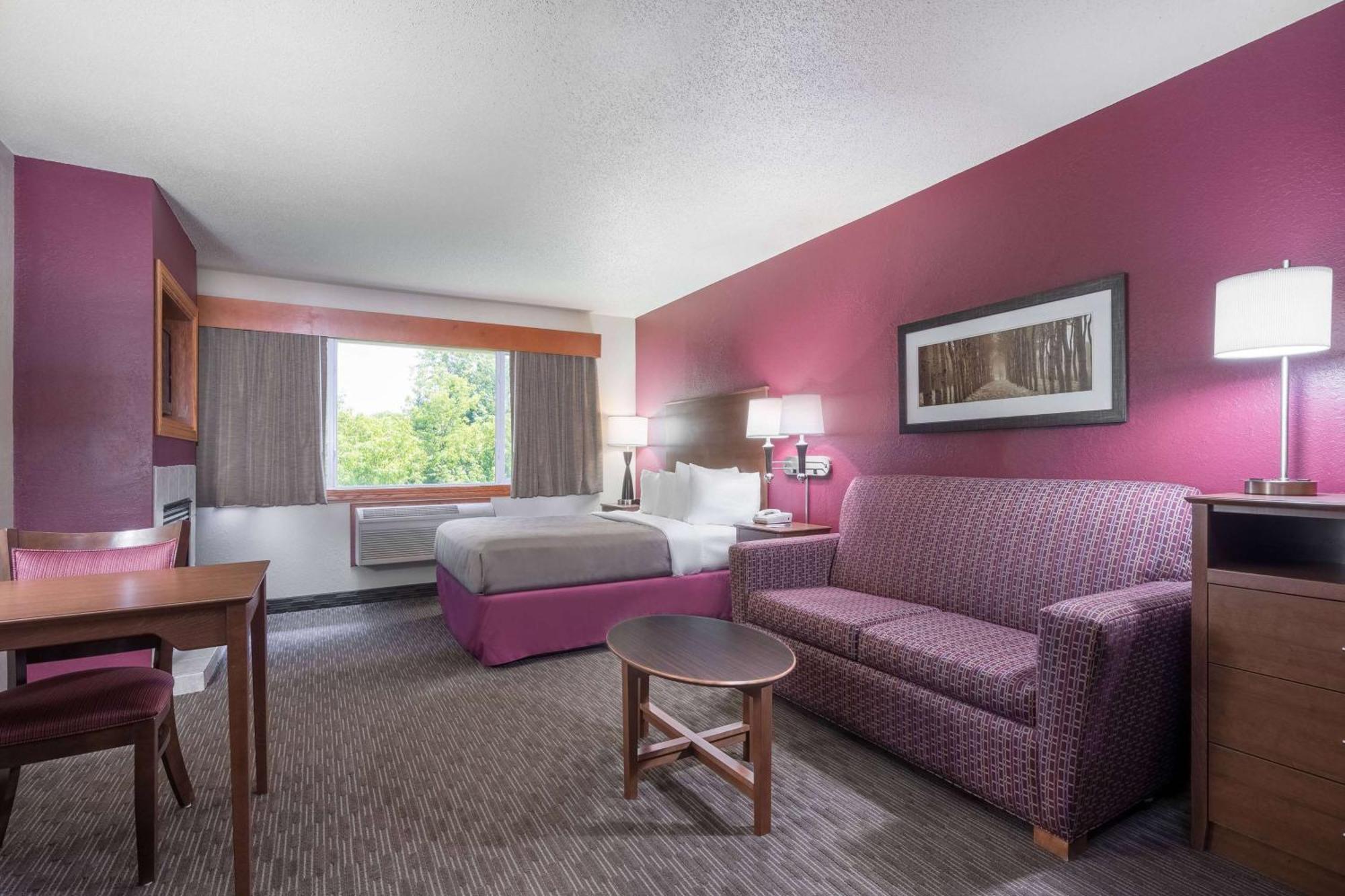 Americinn By Wyndham Baldwin Extérieur photo