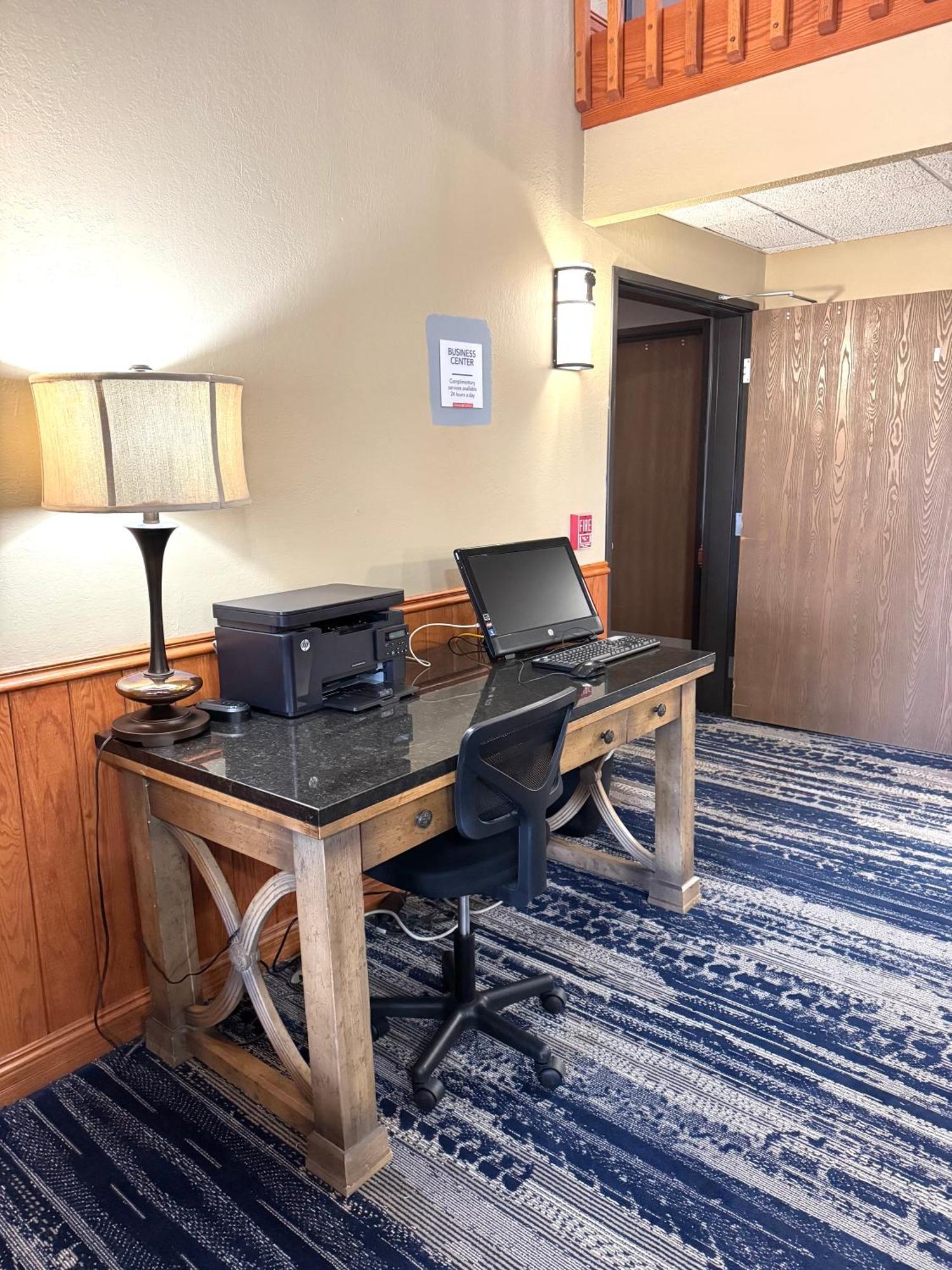Americinn By Wyndham Baldwin Extérieur photo